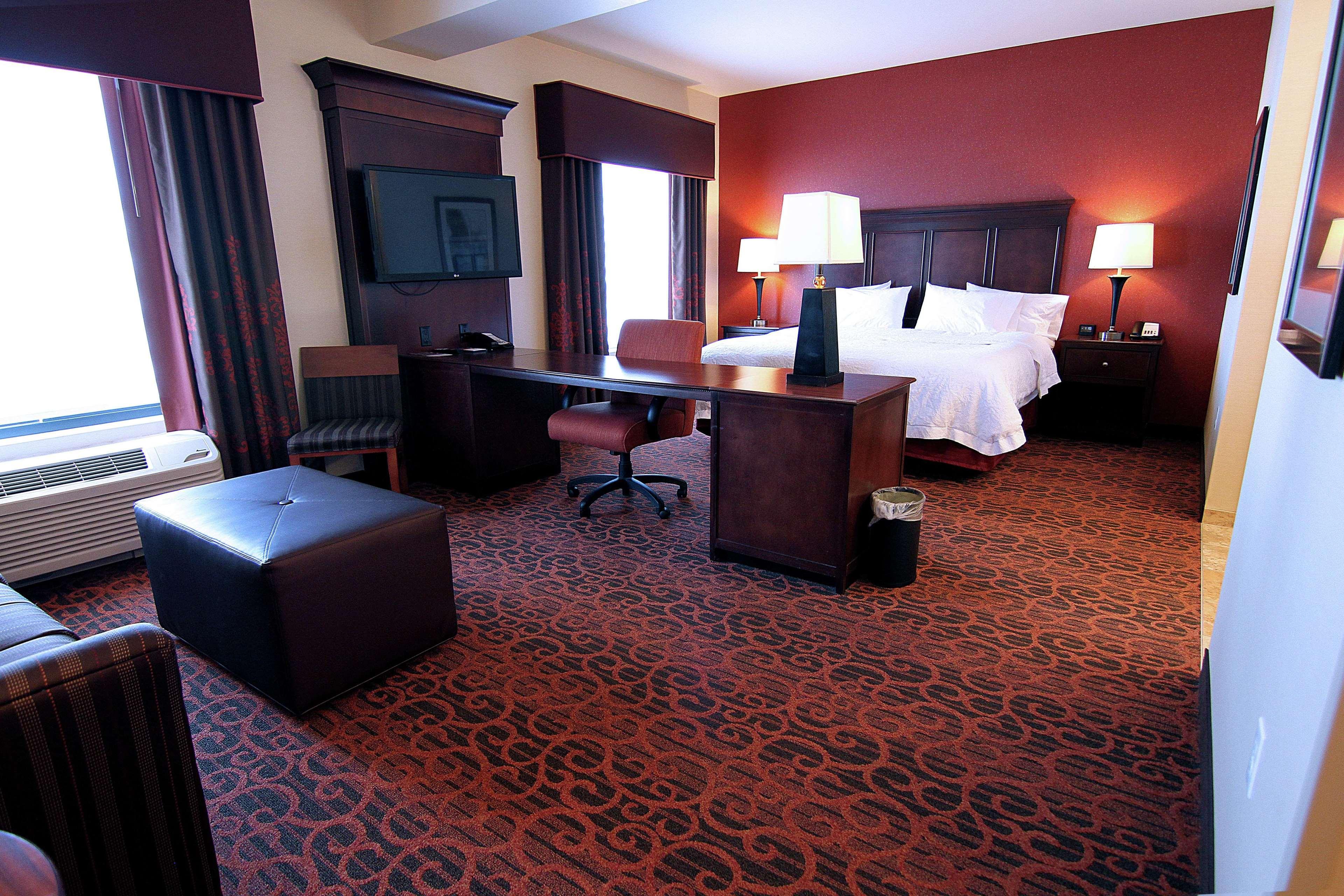Hampton Inn&Suites Grand Forks Exterior foto